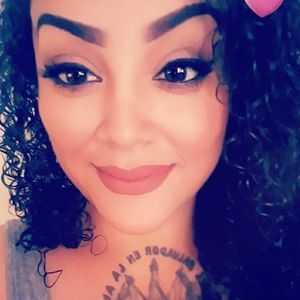 Meet your Posher, Cassandra